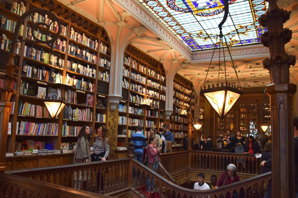 ポルトガル ポルトガルで見つけたハリーポッターの聖地 レロ エ イルマオン ワールドワイドあっちこっち